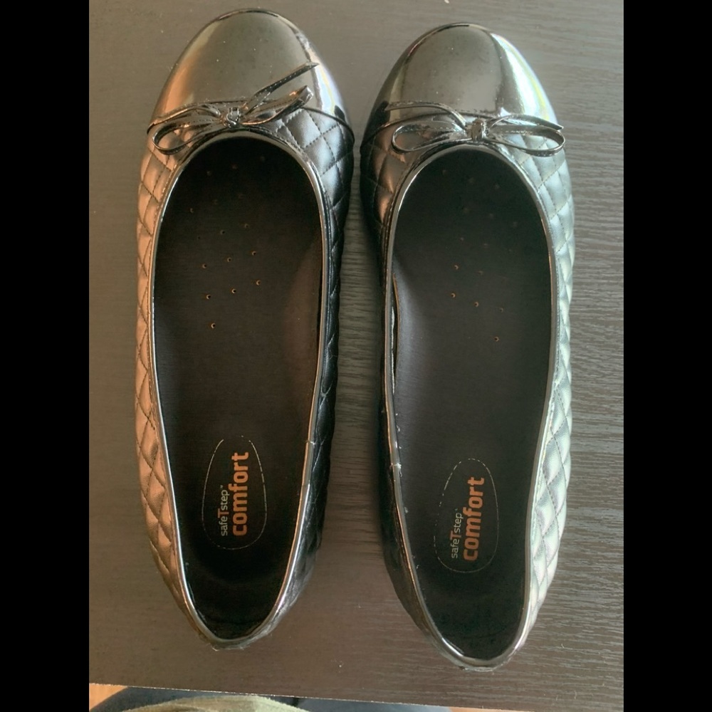Black flats brand new